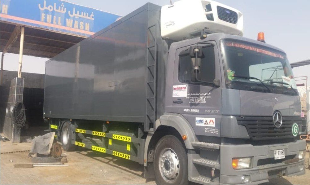 Dubai Truck refrigerated truck